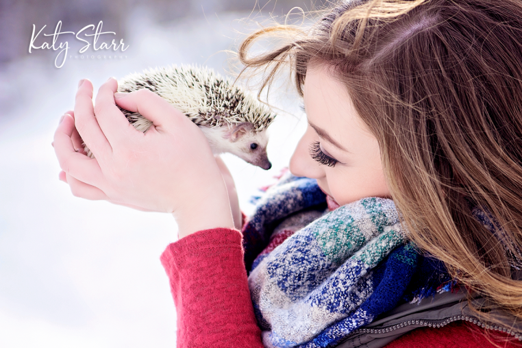 high school senior girl with hedgehog for senior pictures